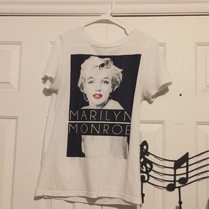 Marilyn Monroe shirt